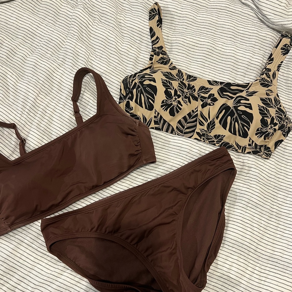 Swimsuit bundle. All size medium and bought from target. EUC!!